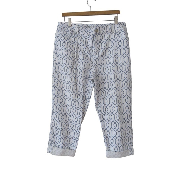 Chico's Denim - Chicos So Slimming Girlfriend Crop Jeans Capri 2.5 / 14 White Blue Geometric